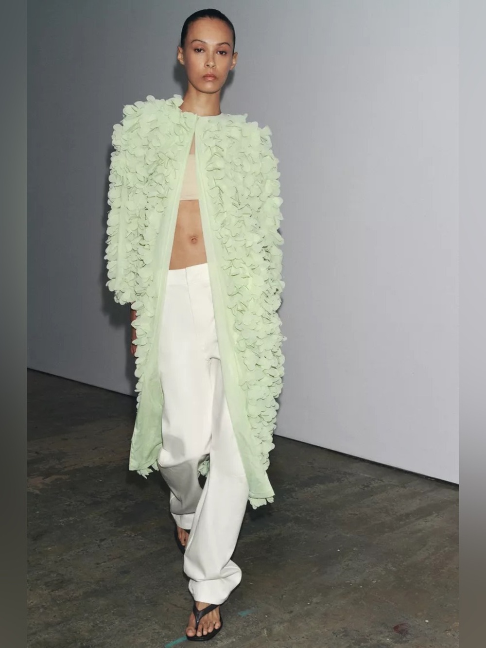 Zara NWT Petal Coat Light Green XL Open Front 3D Appliqué Statement Jacket